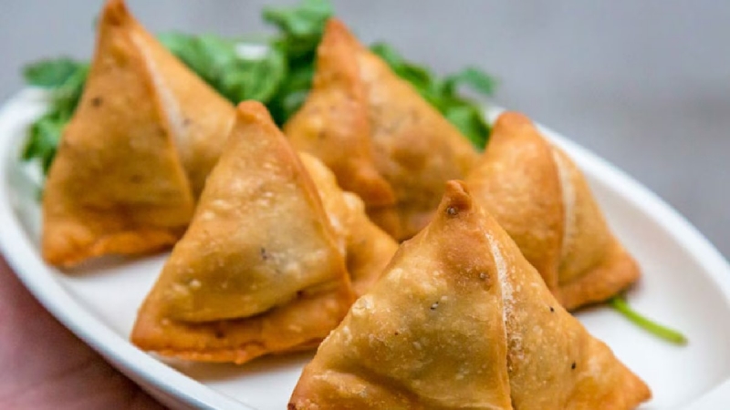 Aloo Singra - 4 Pcs (আলু সিঙ্গাড়া - ৪ পিচ) 